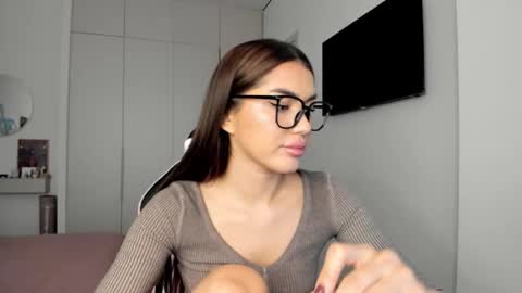 Shineel online show from 02-16-26, 05:25