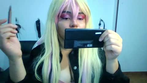 Snapshot of shineex chatting on 02-15-25, 01:10 Shinee online show from 02-15-25, 01:10