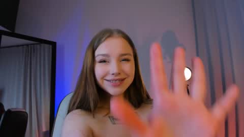 Snapshot of shiny_bell chatting on 12-31-24, 04:57 Bell 3 Next broadcast  online show from 12-31-24, 04:57