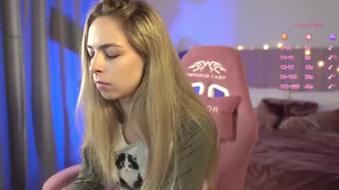 Julia online show from 09-19-25, 06:37