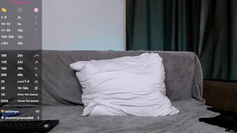 Snapshot of shinyjen chatting on 01-28-25, 04:52 Jennifer Streaming time online show from 01-28-25, 04:52