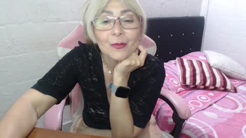Snapshot of shira_evans40 chatting on 01-25-25, 12:38 shira evans40 online show from 01-25-25, 12:38