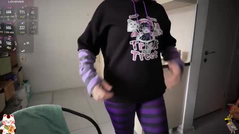 Snapshot of shirayuki_hime chatting on 01-11-26, 12:21 Im Lilu Rosenblum Guys I have ----Ill be glad to see you there online show from 01-11-26, 12:21