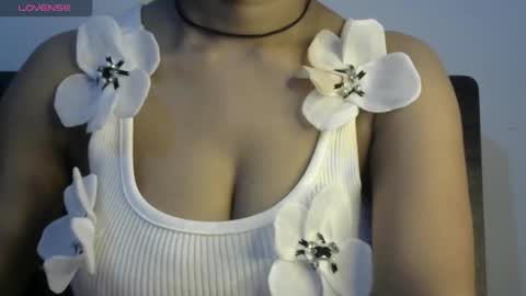 Snapshot of shiri_hot chatting on 09-17-25, 02:46 Siri online show from 09-17-25, 02:46