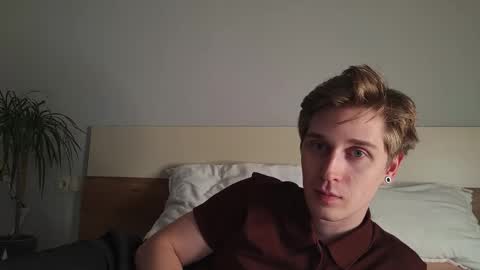 Snapshot of shirizo chatting on 10-09-25, 10:19 Matthew online show from 10-09-25, 10:19