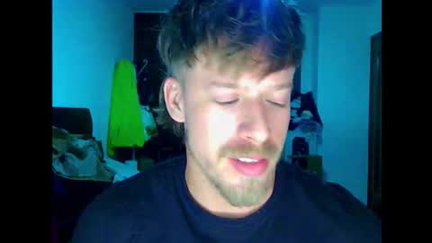 Snapshot of shirtless_dj chatting on 11-23-25, 02:00 Cick Goreskin online show from 11-23-25, 02:00