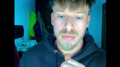 Snapshot of shirtless_dj chatting on 11-28-25, 02:25 Cick Goreskin online show from 11-28-25, 02:25