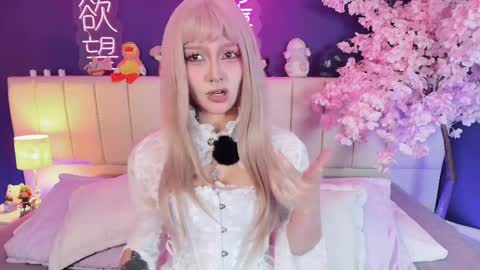 Snapshot of shizuko___ chatting on 05-28-26, 08:50 Valentina online show from 05-28-26, 08:50