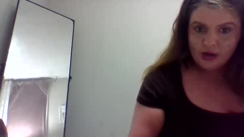 Snapshot of shmuberryfarms chatting on 10-09-25, 11:41 shmooinaround online show from 10-09-25, 11:41