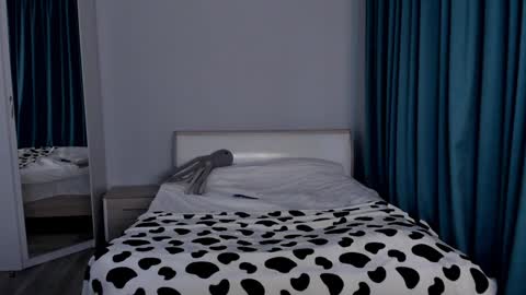 Agatha online show from 01-30-25, 01:42