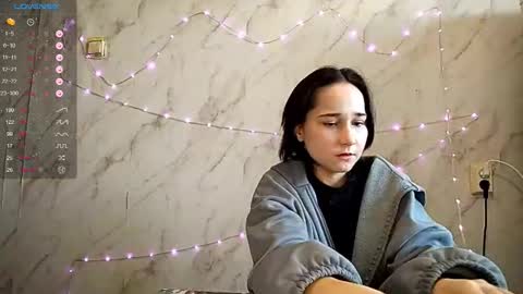 Snapshot of shonnacooperrider chatting on 12-20-25, 10:33 Margo online show from 12-20-25, 10:33