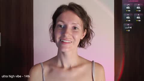 Snapshot of shoopdelang chatting on 12-18-24, 02:49 Jess online show from 12-18-24, 02:49