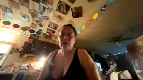Snapshot of shorty920505 chatting on 05-29-26, 02:31 shorty920505 online show from 05-29-26, 02:31