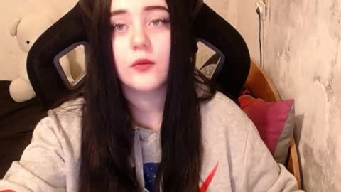 Snapshot of show_for_you chatting on 01-08-25, 11:21 show_for_you online show from 01-08-25, 11:21