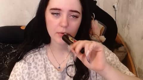 Snapshot of show_for_you chatting on 10-06-25, 08:23 show_for_you online show from 10-06-25, 08:23