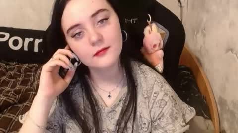 Snapshot of show_for_you chatting on 10-20-25, 12:27 show_for_you online show from 10-20-25, 12:27