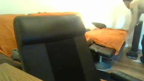 showherenow online show from 12-21-25, 07:48