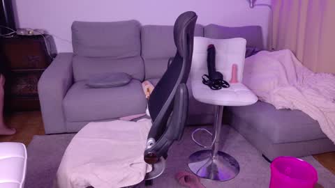 Mimi   online show from 01-27-25, 07:13