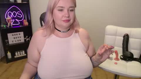 Snapshot of showmebbw chatting on 06-09-26, 03:01 Mimi online show from 06-09-26, 03:01