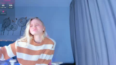 Snapshot of showmejenny chatting on 01-19-25, 03:42 jennywoody online show from 01-19-25, 03:42