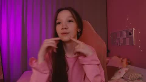 Neila online show from 06-11-26, 03:21