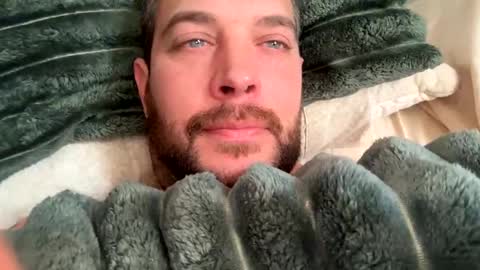 Snapshot of shubby420 chatting on 02-01-25, 04:44 YeahBoi420 online show from 02-01-25, 04:44