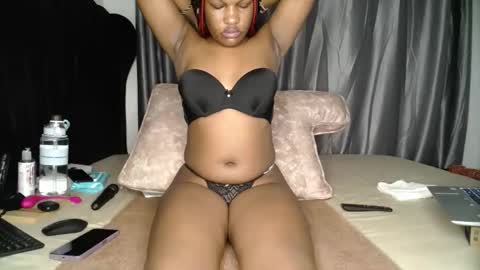 EVA online show from 01-08-25, 02:25