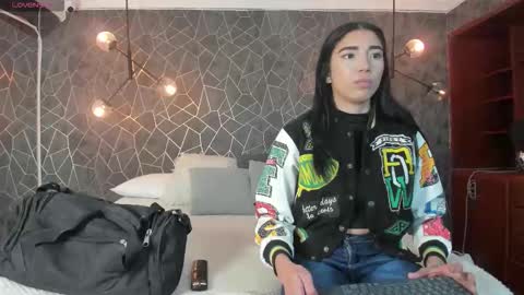 ZUMY ANGELS online show from 10-12-25, 04:55