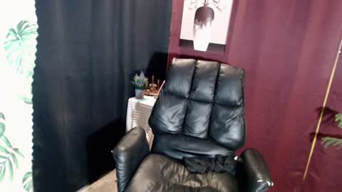 Snapshot of shunks_hottie chatting on 06-12-26, 04:33 kaikai online show from 06-12-26, 04:33