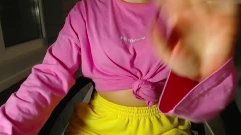 Snapshot of shy_26 chatting on 09-24-25, 06:11 shy_26 online show from 09-24-25, 06:11