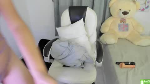 Nahomy online show from 01-31-25, 06:13