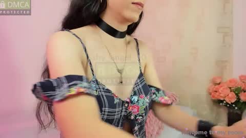 Snapshot of shy_angel_30 chatting on 09-18-25, 06:21 Angel online show from 09-18-25, 06:21