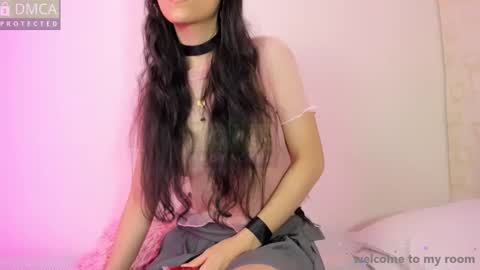 Snapshot of shy_angel_30 chatting on 09-22-25, 06:10 Angel online show from 09-22-25, 06:10