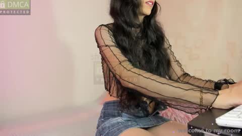 Snapshot of shy_angel_30 chatting on 11-04-25, 04:17 Angel online show from 11-04-25, 04:17