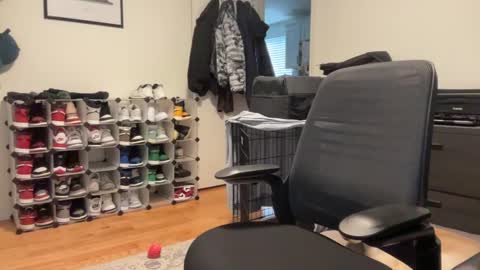 Snapshot of shy_asian_guy01 chatting on 02-13-25, 10:54 Chris online show from 02-13-25, 10:54