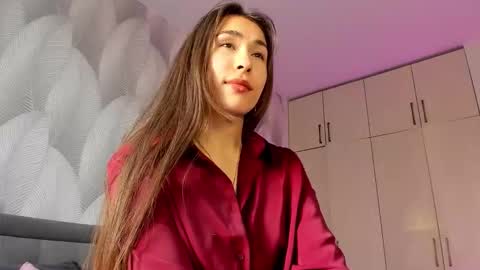 Mika online show from 09-27-25, 01:32