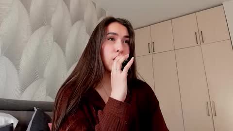 Mika online show from 02-16-26, 03:24