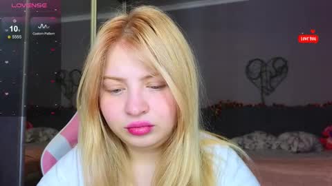 Molly online show from 02-25-25, 12:03