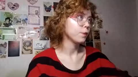 Milena online show from 10-17-25, 01:14