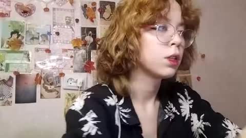 Milena online show from 10-30-25, 01:01