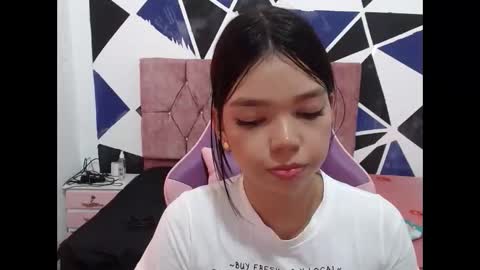 Snapshot of shy_luna18 chatting on 10-17-25, 03:47 luna online show from 10-17-25, 03:47