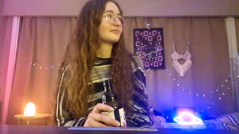 Shy Night Bat online show from 04-19-26, 07:16