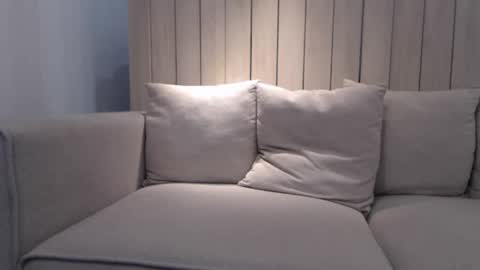 shy_schoolgirl_ online show from 02-18-25, 04:37