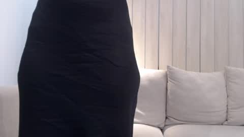 shy_schoolgirl_ online show from 03-11-25, 06:30