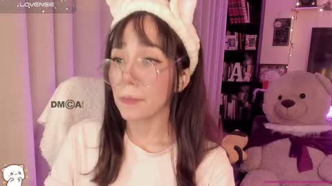 Snapshot of shyangie24 chatting on 11-19-25, 02:22 Angeline 3 independent come here when am horny... online show from 11-19-25, 02:22