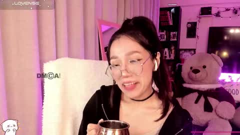 Snapshot of shyangie24 chatting on 11-20-25, 02:01 Angeline 3 independent come here when am horny... online show from 11-20-25, 02:01