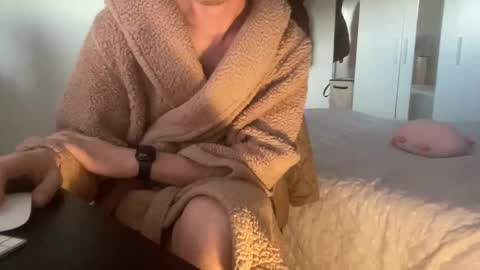 shyboy0533 online show from 10-30-25, 07:21