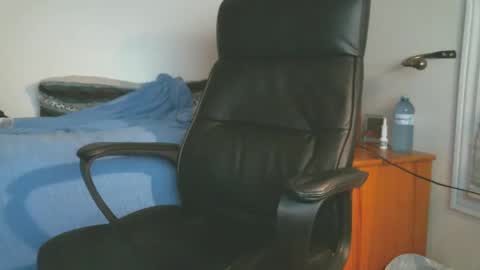 Snapshot of shyboyhugecum2020 chatting on 09-29-25, 02:27 shyboyhugecum2020 online show from 09-29-25, 02:27