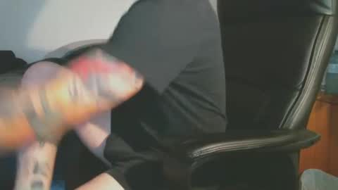 Snapshot of shyboyhugecum2020 chatting on 10-28-25, 02:59 shyboyhugecum2020 online show from 10-28-25, 02:59