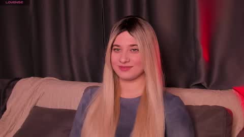 Snapshot of shybunny01 chatting on 10-17-25, 11:51 Mary online show from 10-17-25, 11:51